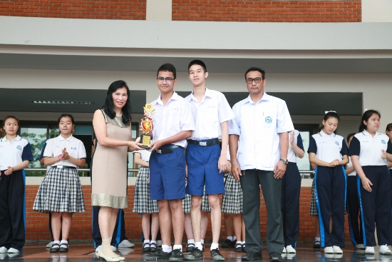 Congratulate students that won awards, prizes from contests.