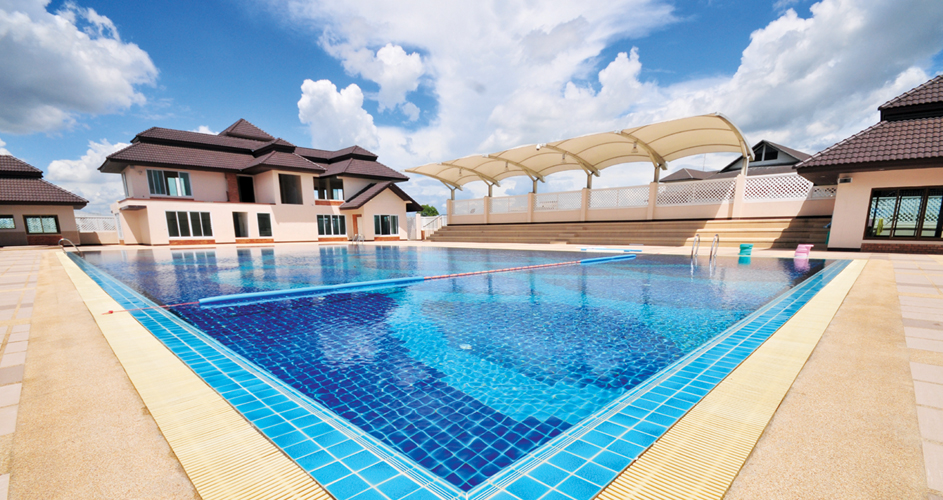 สระว่ายน้ำ